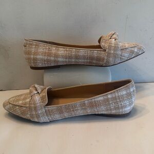 Ann Taylor factory texture, dave cream flat spring summer size 7